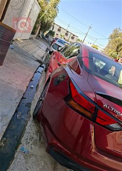 نيسان ألتيما